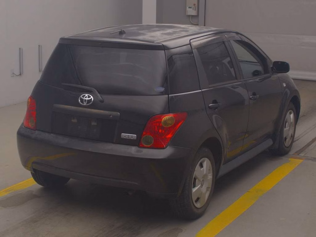 TOYOTA IST