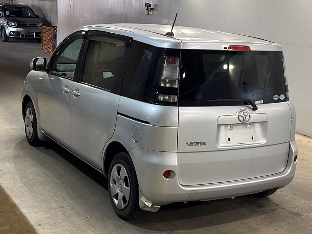 TOYOTA SIENTA