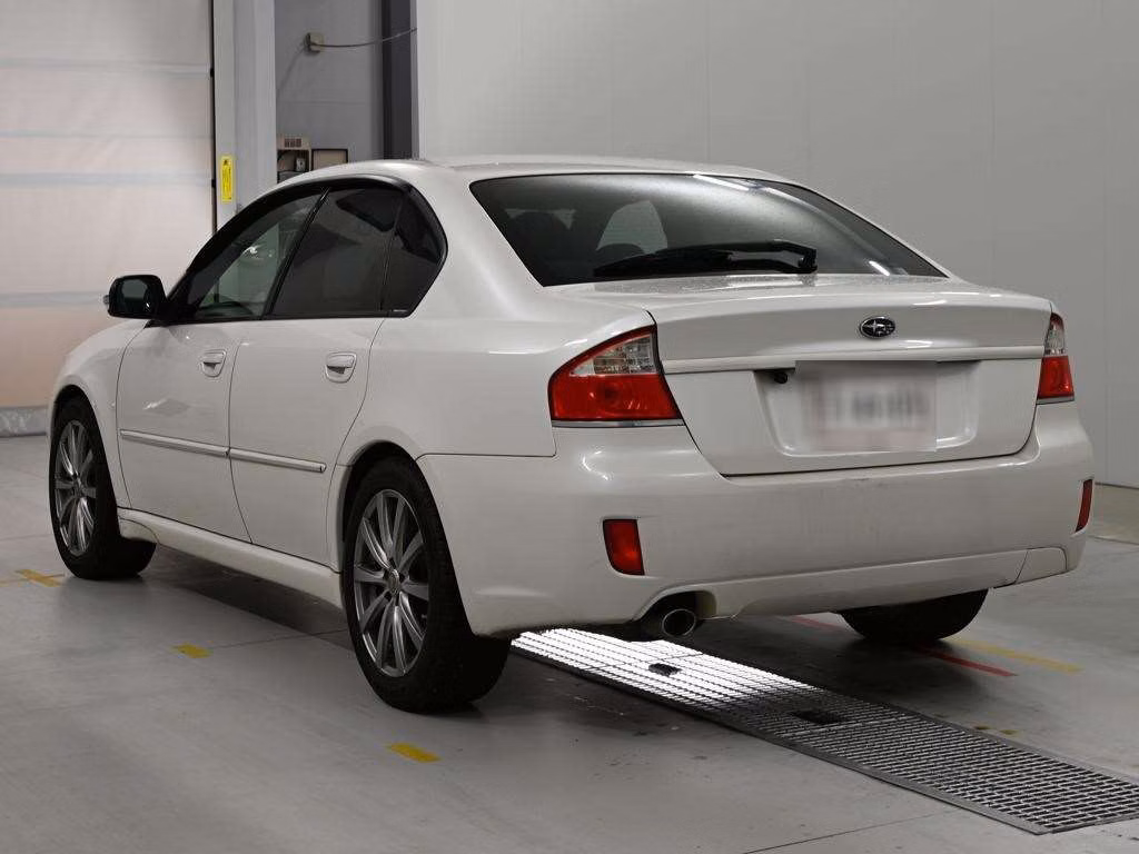 SUBARU LEGACY B4