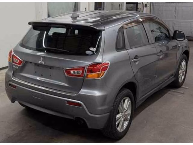 MITSUBISHI RVR
