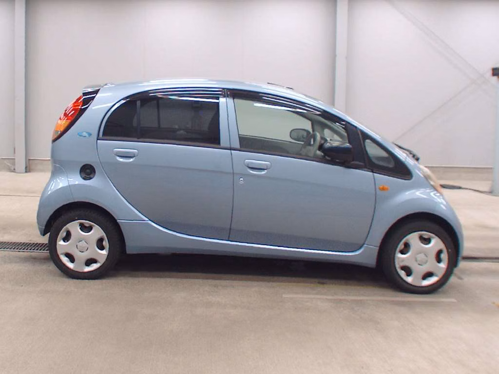 MITSUBISHI I