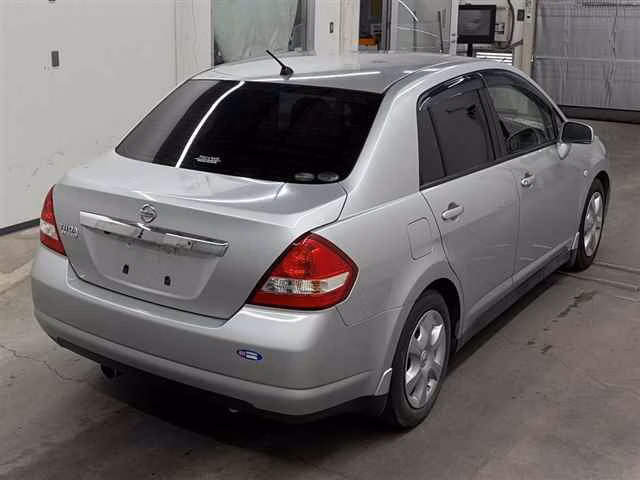 NISSAN TIIDA LATIO
