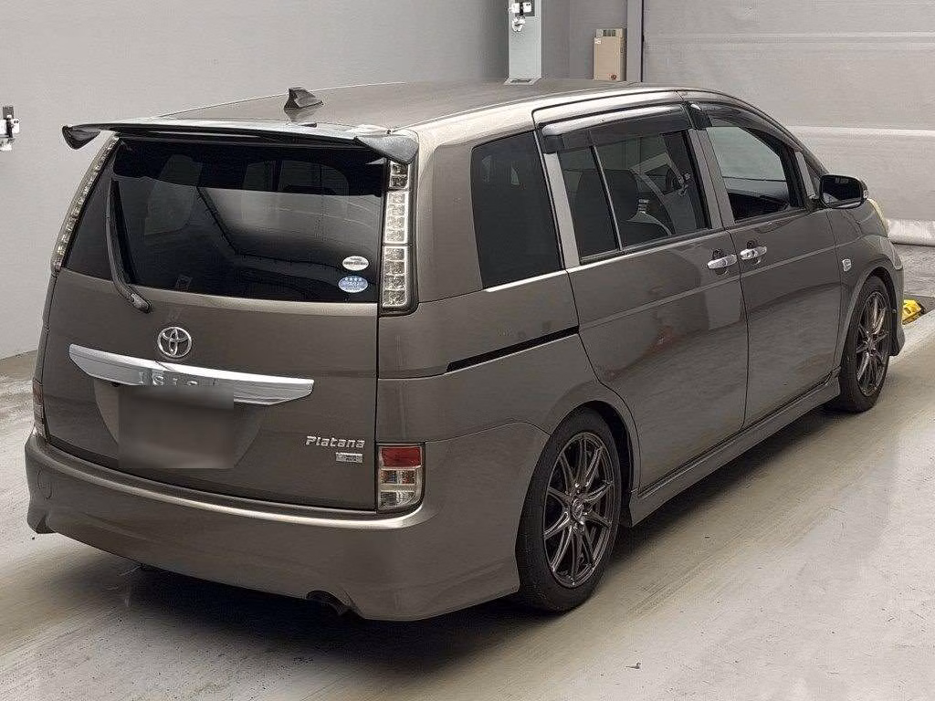 TOYOTA ISIS