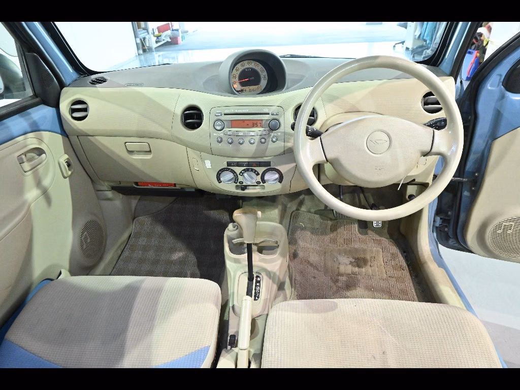 DAIHATSU ESSE
