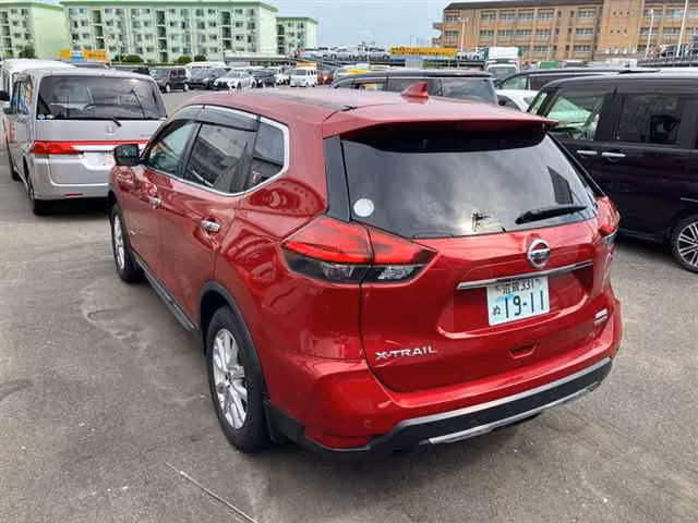 NISSAN X-TRAIL
