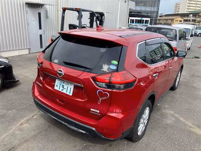 NISSAN X-TRAIL