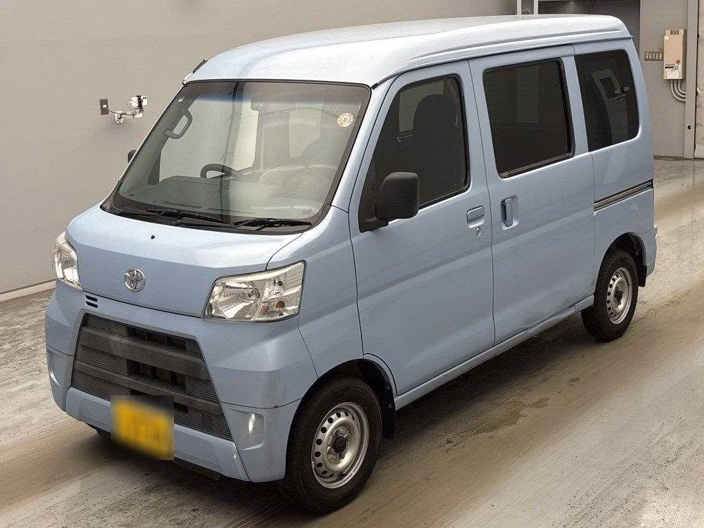 TOYOTA PIXIS VAN