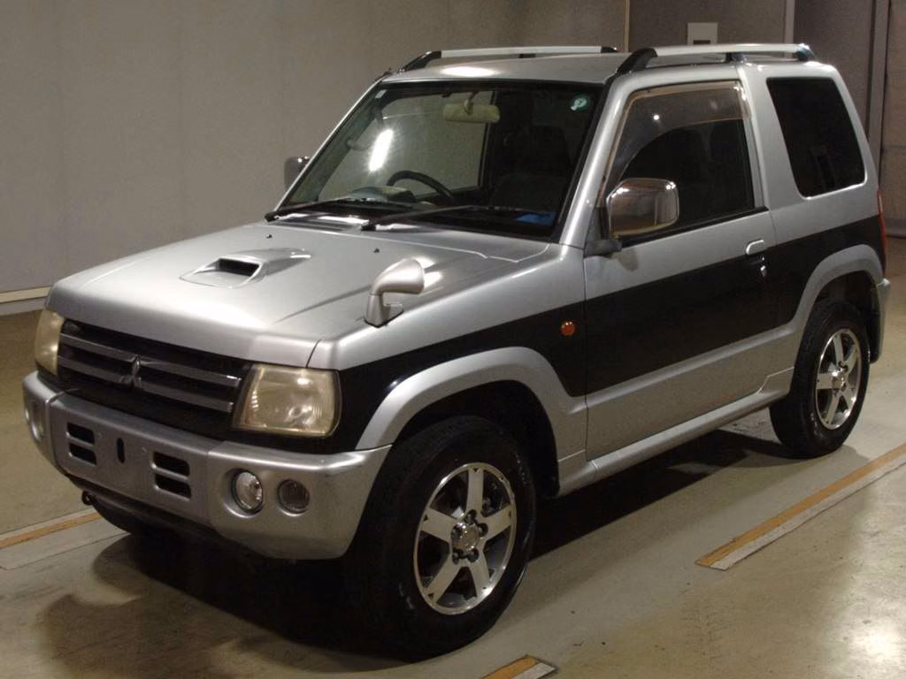MITSUBISHI PAJERO MINI