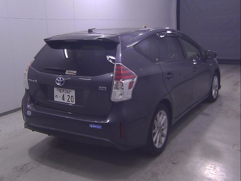 TOYOTA PRIUS ALPHA