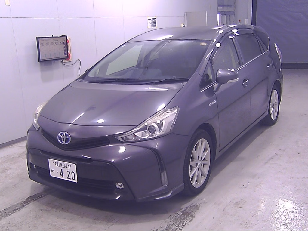 TOYOTA PRIUS ALPHA