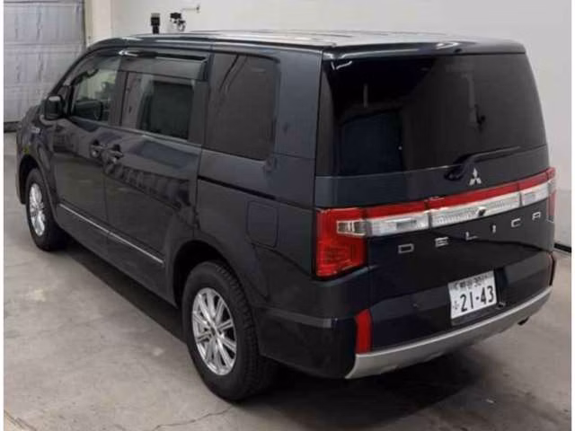 MITSUBISHI DELICA D:5