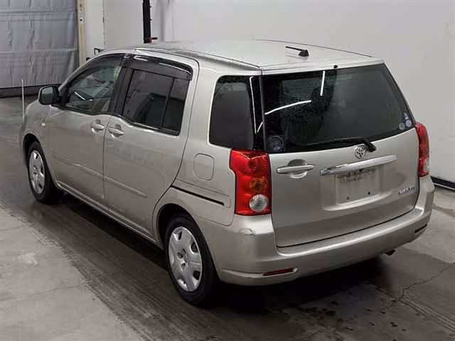 TOYOTA RAUM