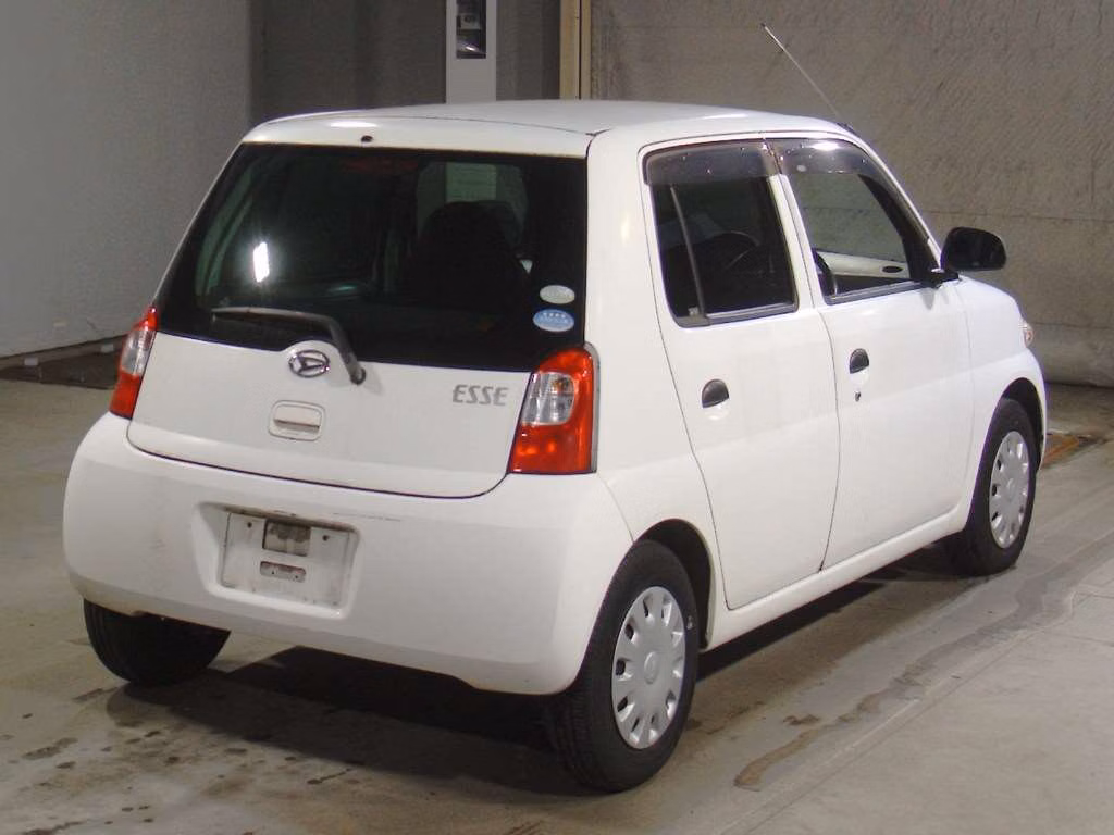 DAIHATSU ESSE