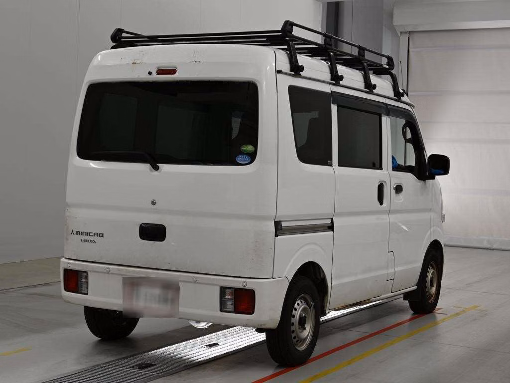 MITSUBISHI MINICAB