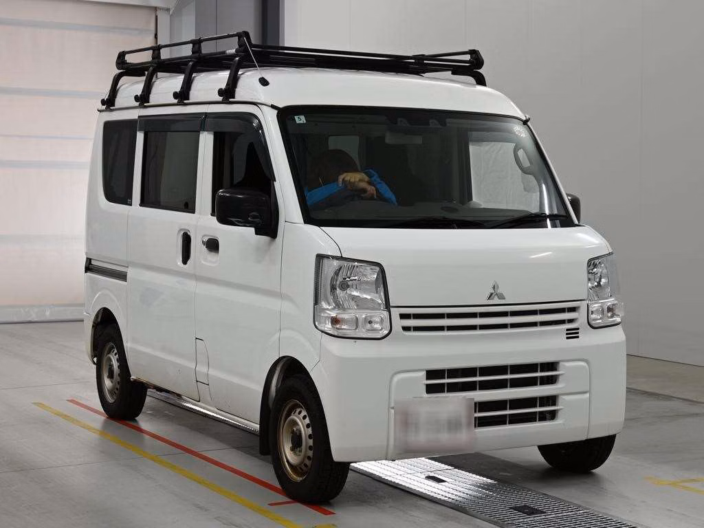 MITSUBISHI MINICAB