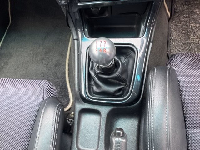 SUBARU LEGACY B4
