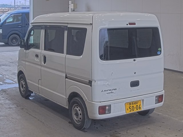 MITSUBISHI MINICAB