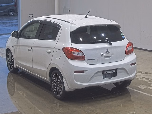 MITSUBISHI MIRAGE