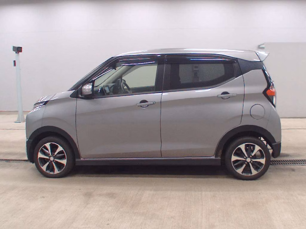 MITSUBISHI EK X