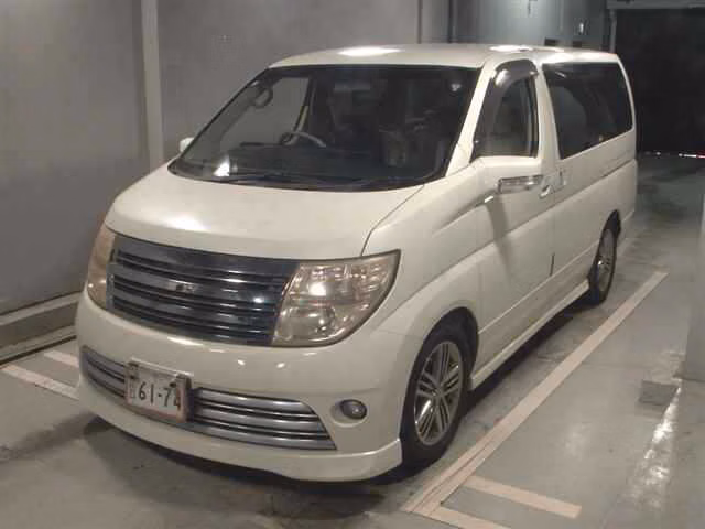 NISSAN ELGRAND