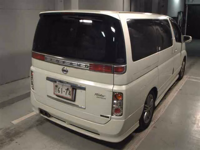 NISSAN ELGRAND