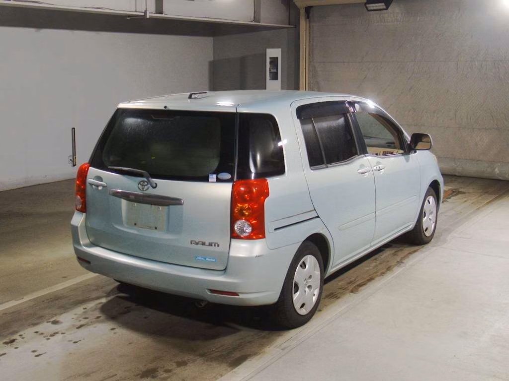 TOYOTA RAUM