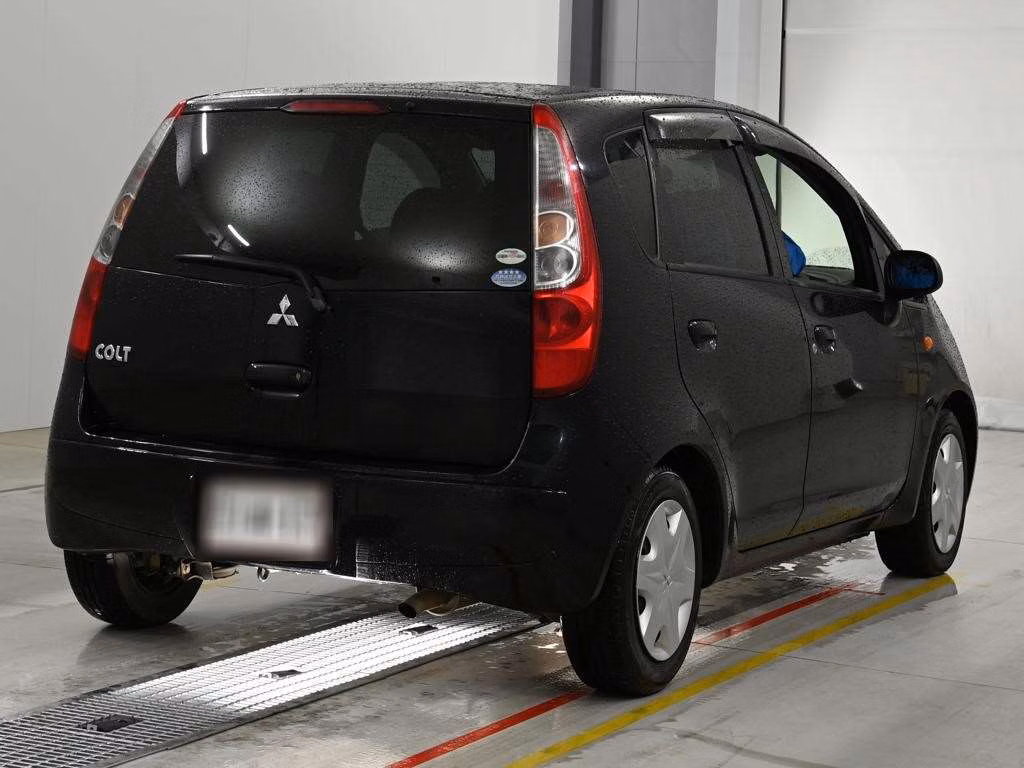 MITSUBISHI COLT