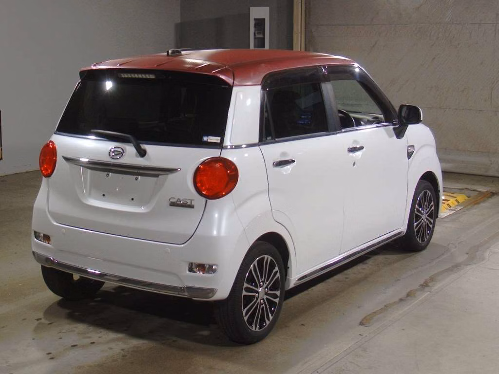 DAIHATSU CAST