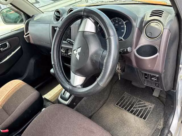 MITSUBISHI PAJERO MINI
