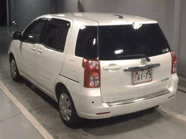 TOYOTA RAUM