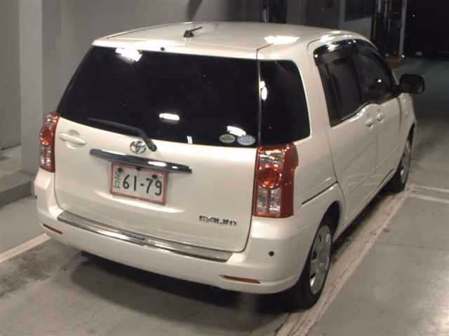 TOYOTA RAUM