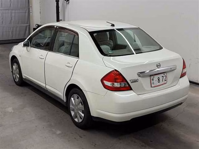 NISSAN TIIDA LATIO