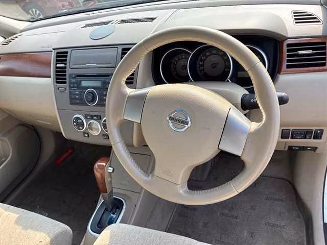 NISSAN TIIDA LATIO