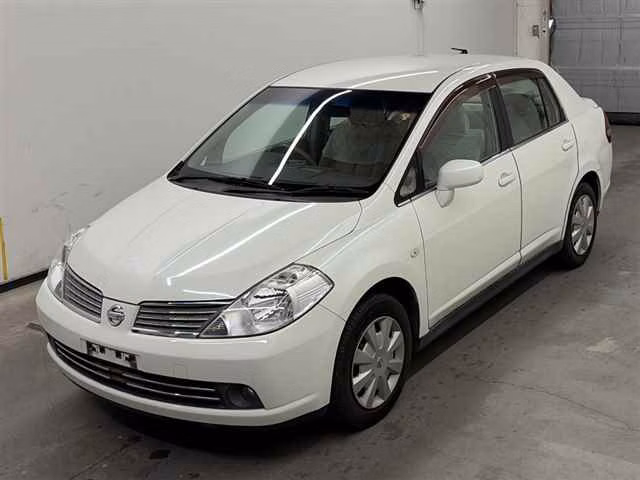 NISSAN TIIDA LATIO
