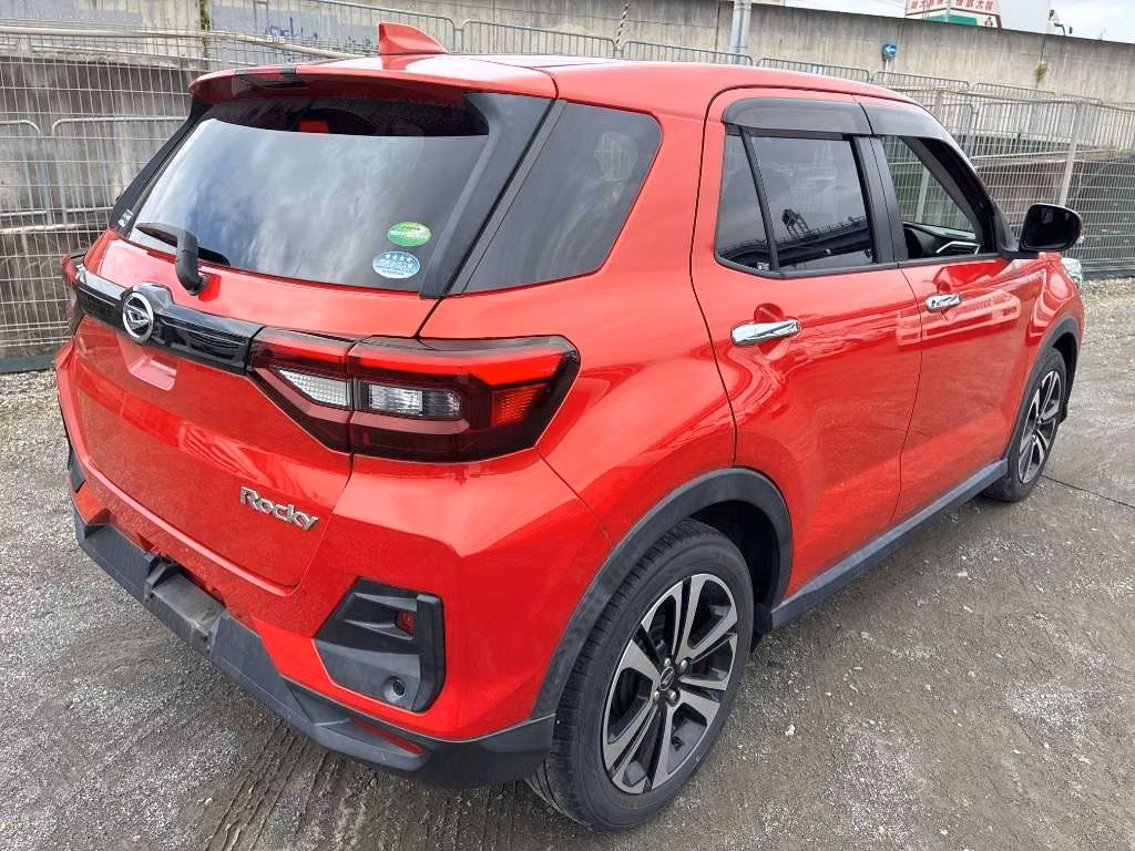DAIHATSU ROCKY
