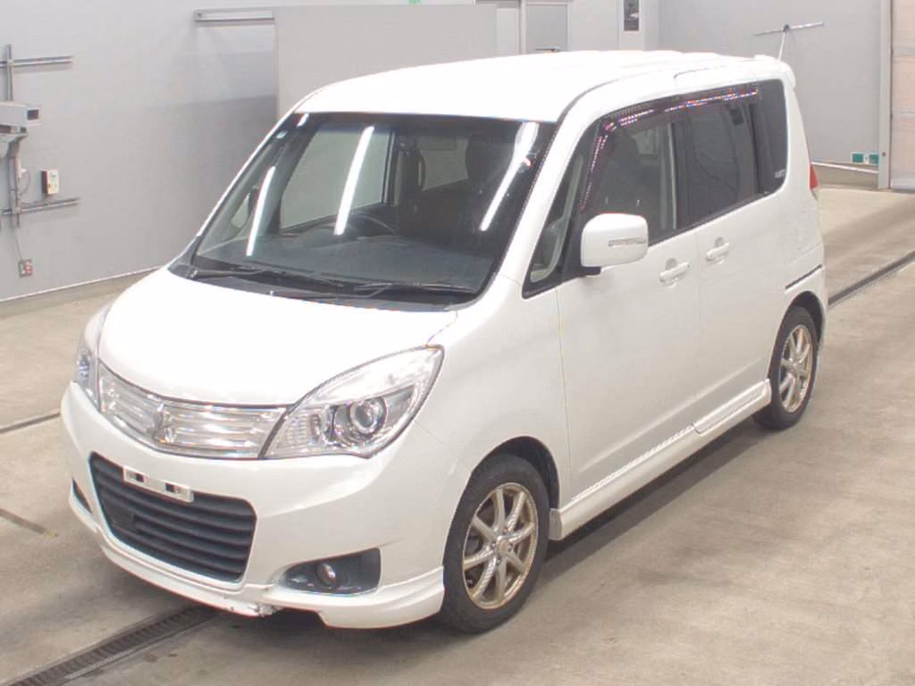 MITSUBISHI DELICA D:2