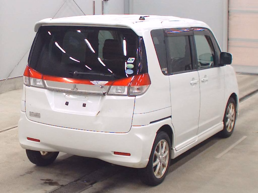 MITSUBISHI DELICA D:2