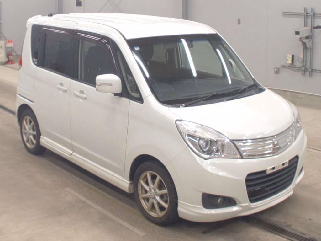MITSUBISHI DELICA D:2