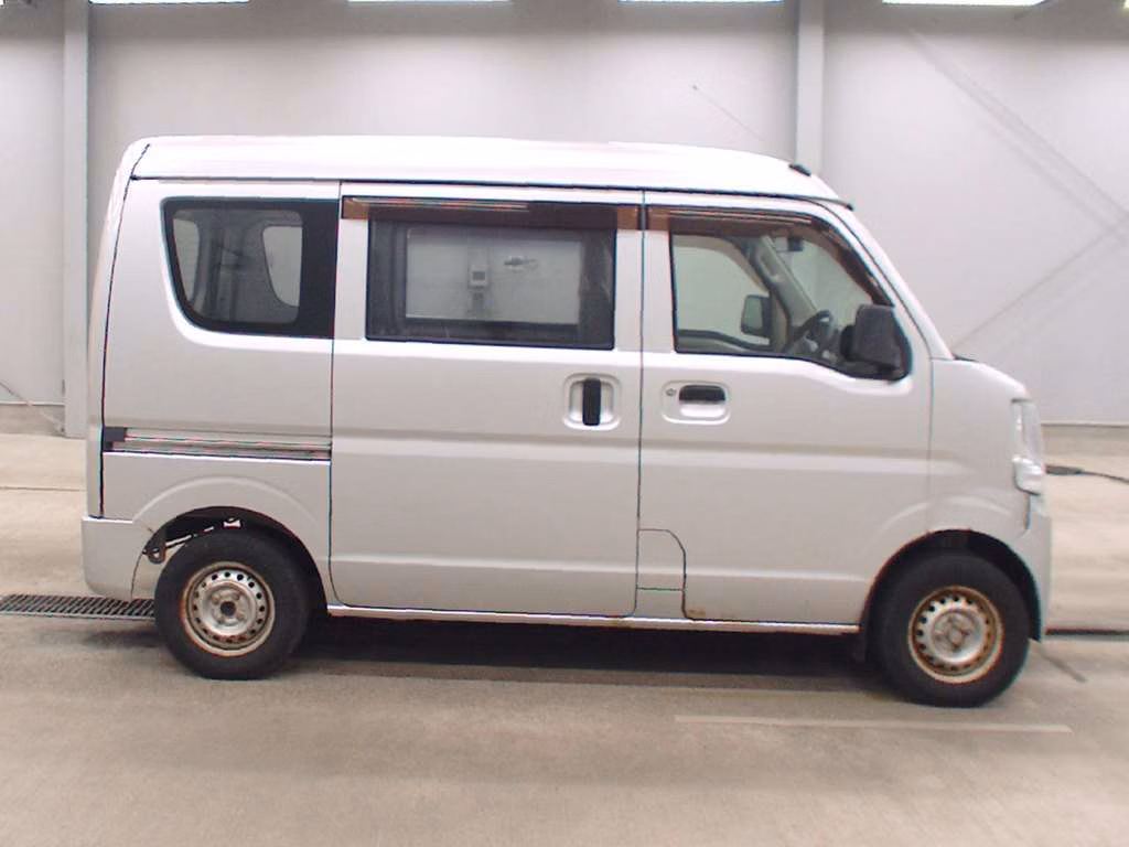 MITSUBISHI MINICAB
