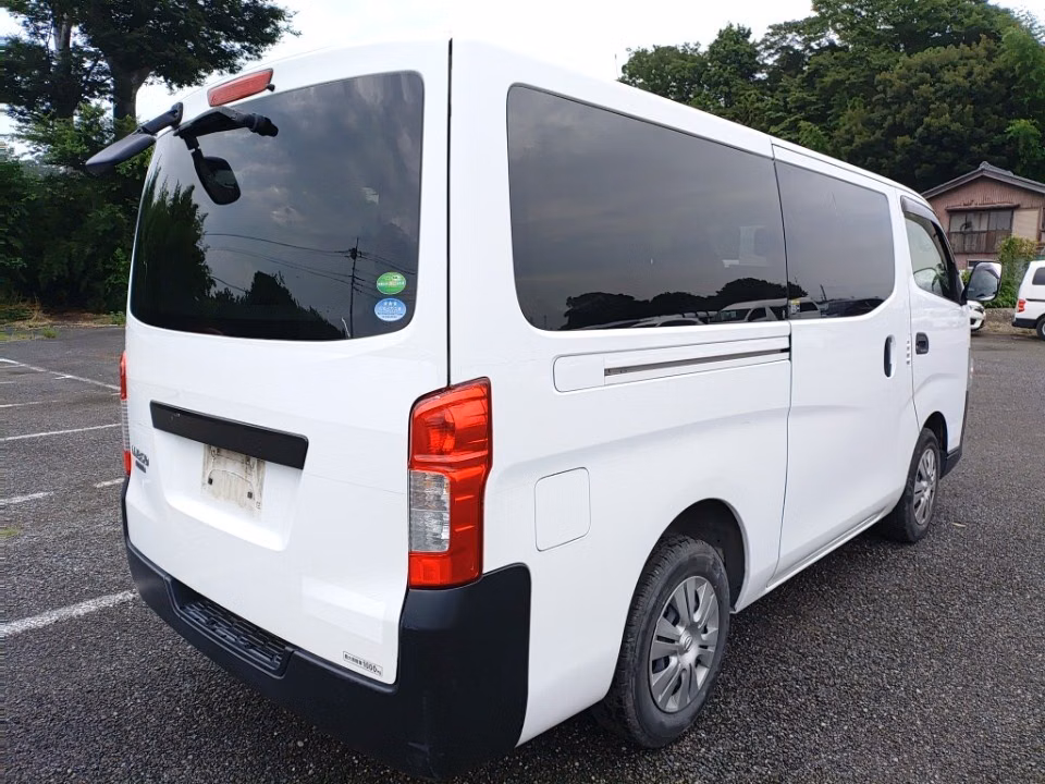 NISSAN NV350 CARAVAN