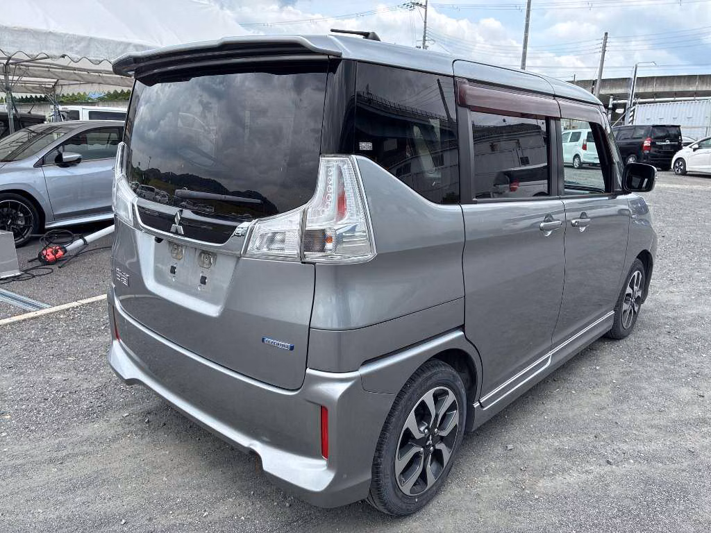 MITSUBISHI DELICA D:2