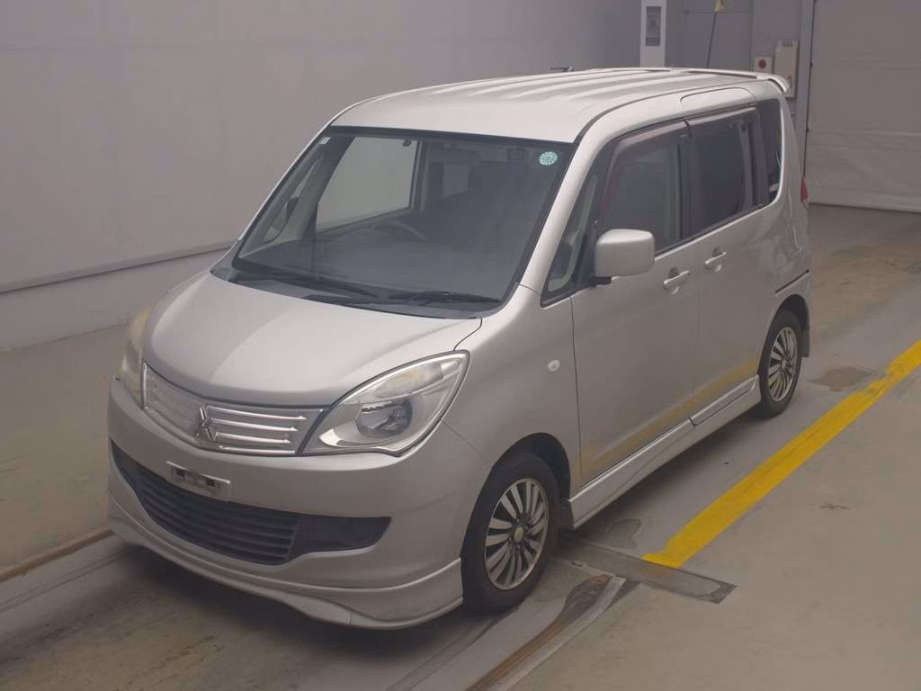 MITSUBISHI DELICA D:2