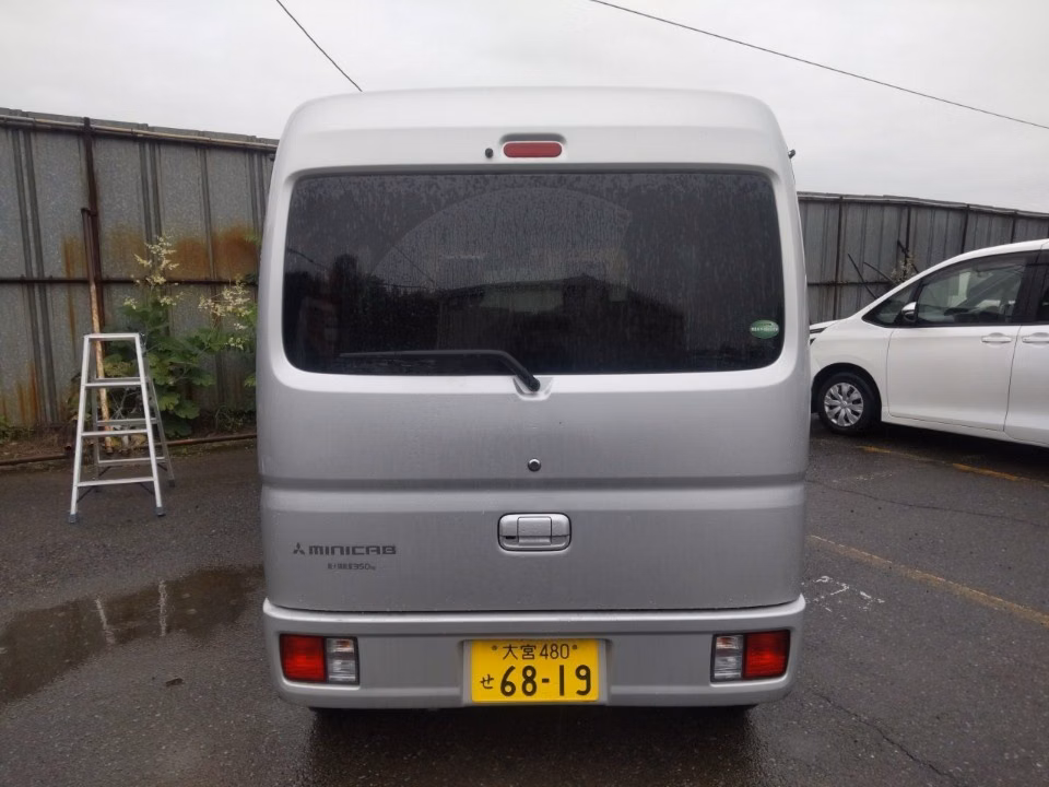 MITSUBISHI MINICAB