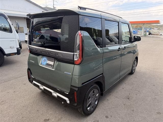 MITSUBISHI DELICA MINI