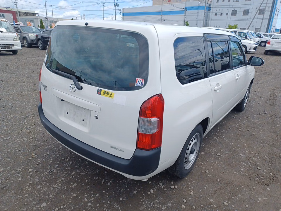 MAZDA FAMILIA