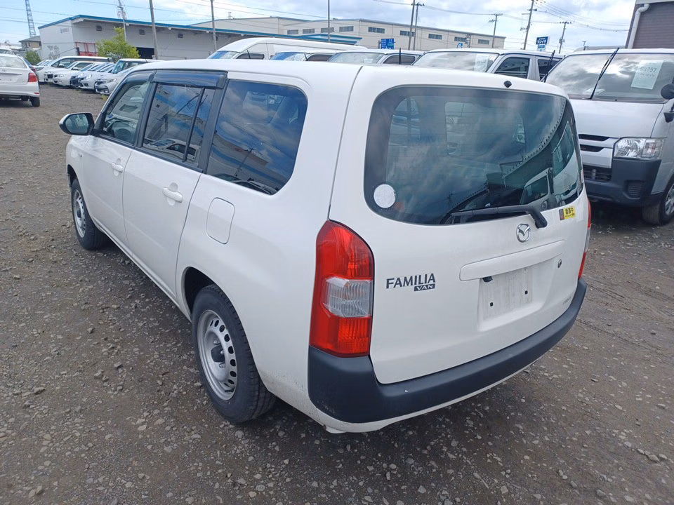 MAZDA FAMILIA