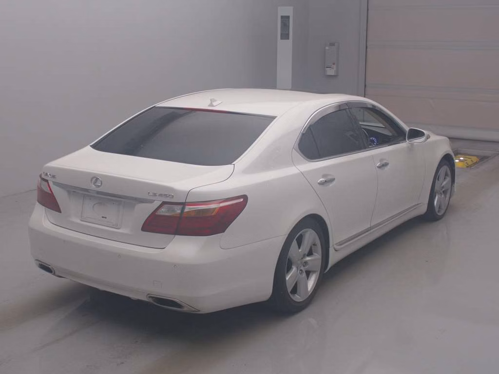 LEXUS LS460