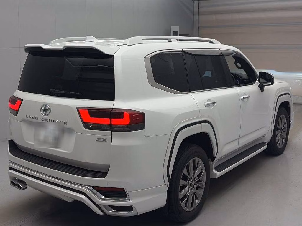 TOYOTA LAND CRUISER