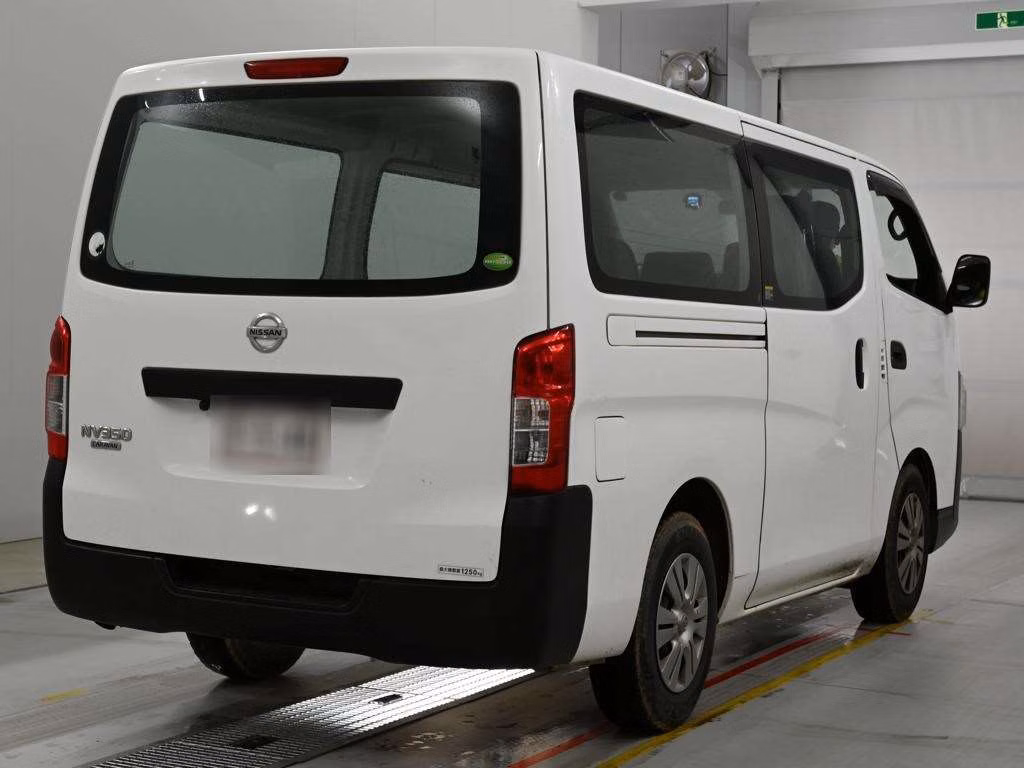 NISSAN NV350 CARAVAN