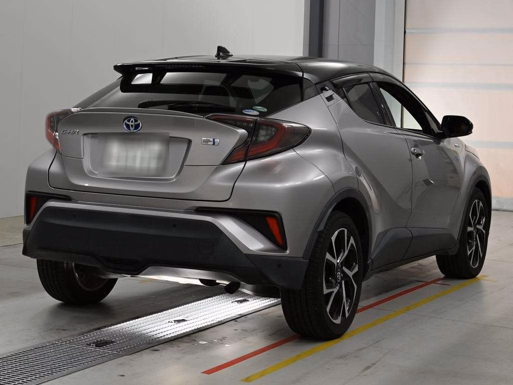 TOYOTA C-HR